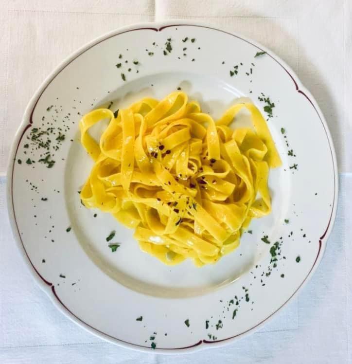 Hotel Ristorante Della Stazione à Tegna Extérieur photo